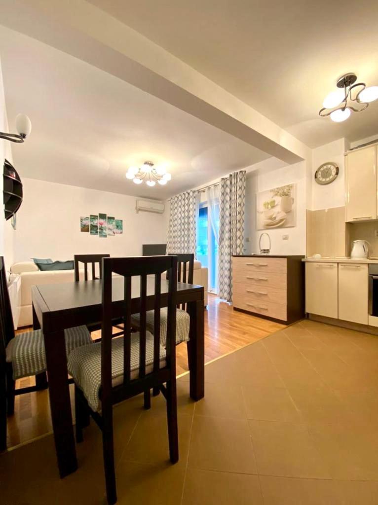 Apartment Liza Петровац Экстерьер фото